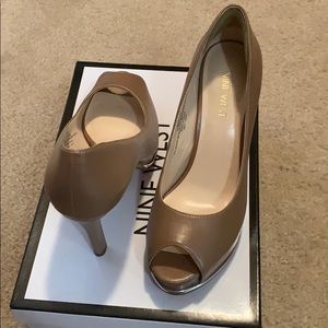 Nine West peep toe